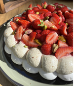 La Lady Pavlova Fraises Pistache